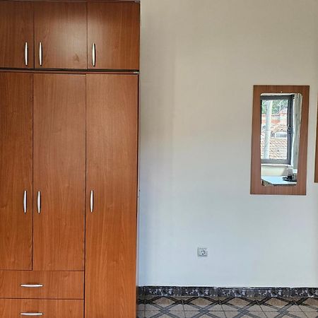Angie'S Shared Villa Tam Тирана Экстерьер фото